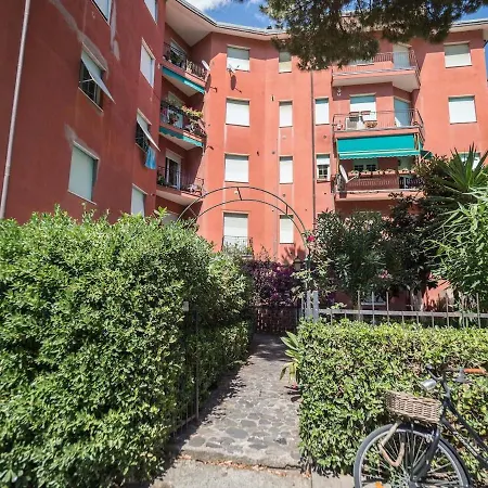 Apartment Il Giardino Di Ada Ground Floor With Ac And Patio