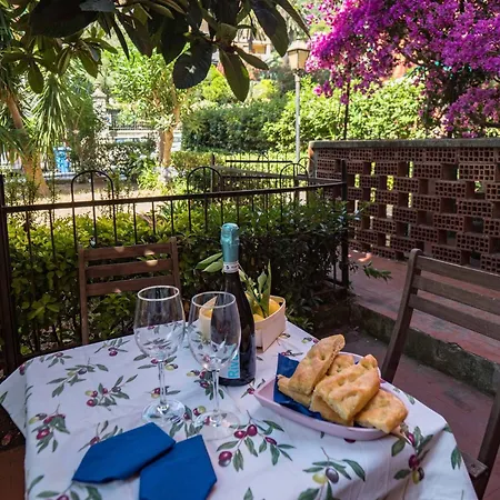Il Giardino Di Ada Ground Floor With Ac And Patio Daire *